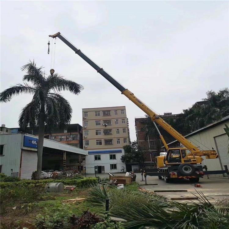 大方12吨吊车出租一天的收费标准是什么