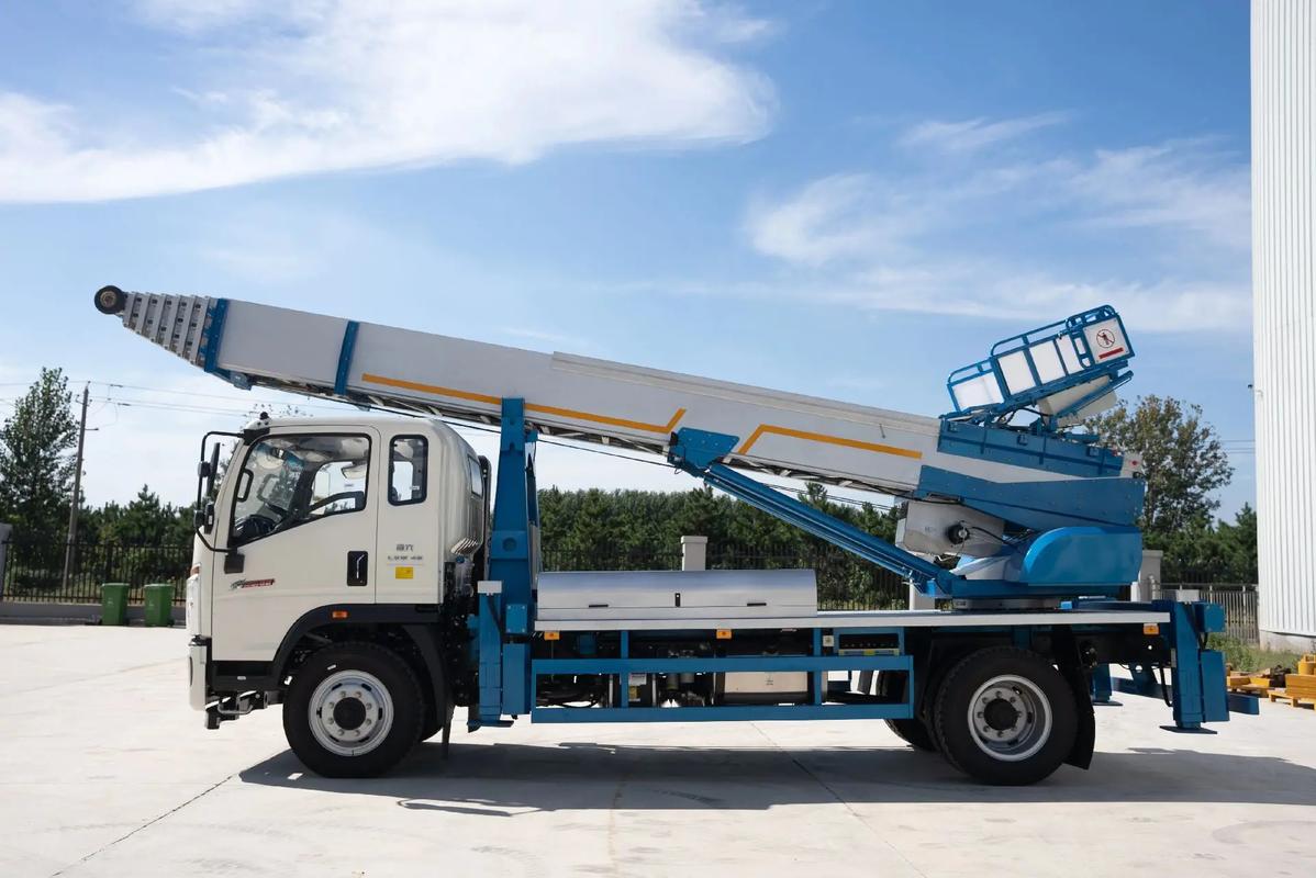 大方云梯上料车租赁费用